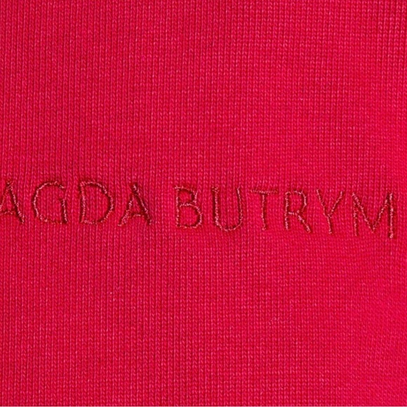 MAGDA BUTRYM H&M
MOTIF-DETAIL HOODIE WITH SHOULDER PADS
I have matching pants - Picture 4 of 5